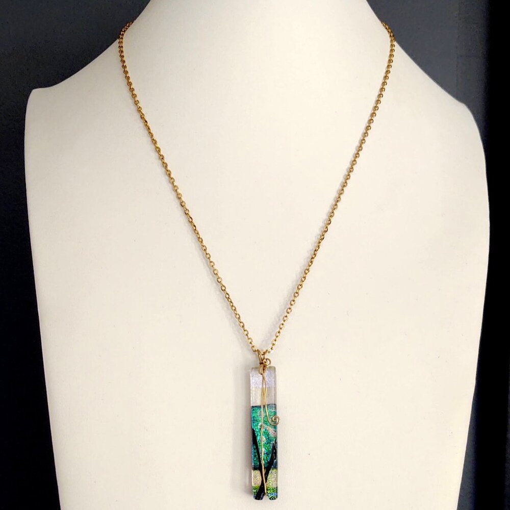 Arty glass pendant necklace